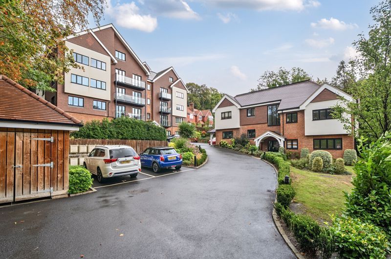 Property photo 1 of 12 Photo 4