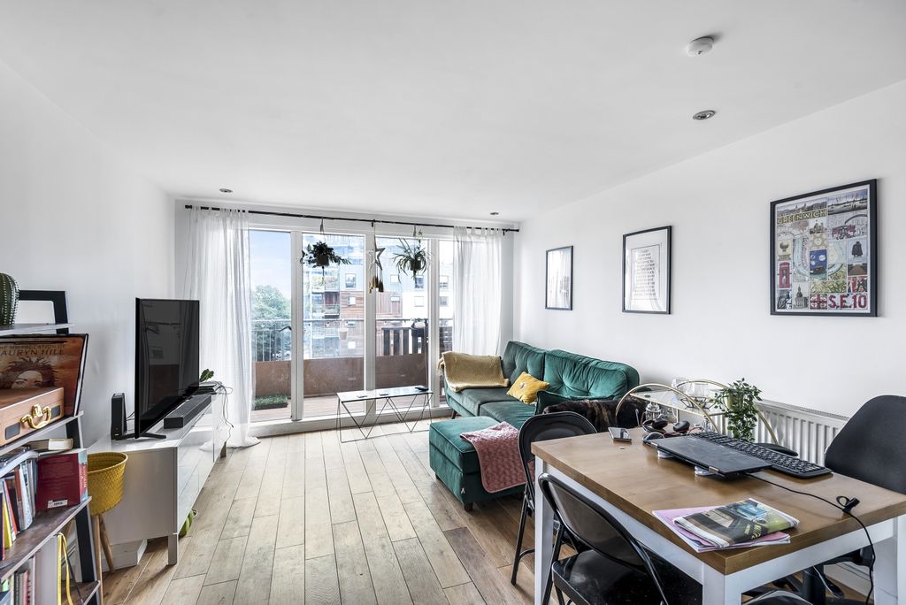 Property photo 2 of 8 746436 (2)