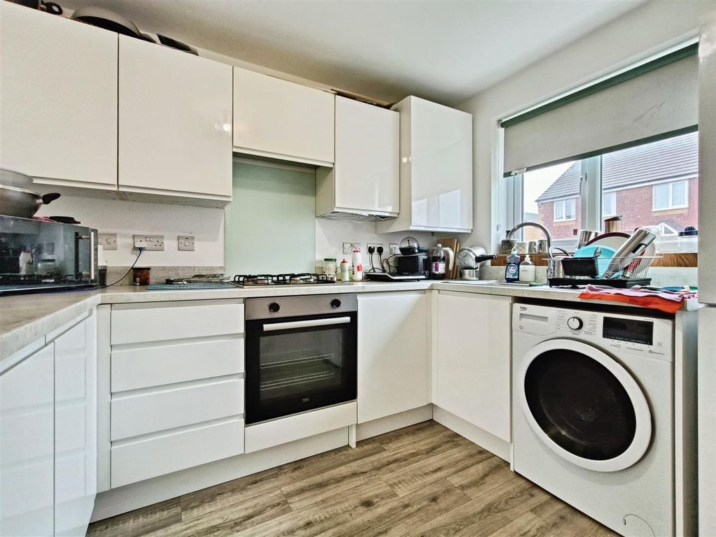 Property photo 2 of 19 37A742F3-1000083758.Jpg