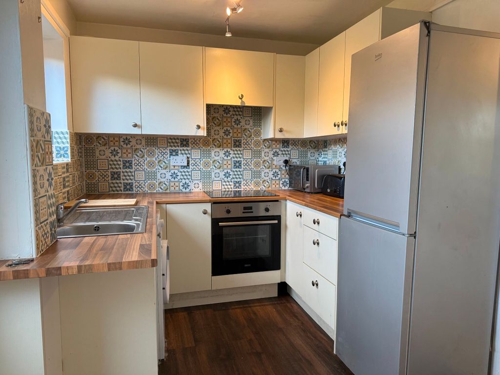 Property photo 2 of 3