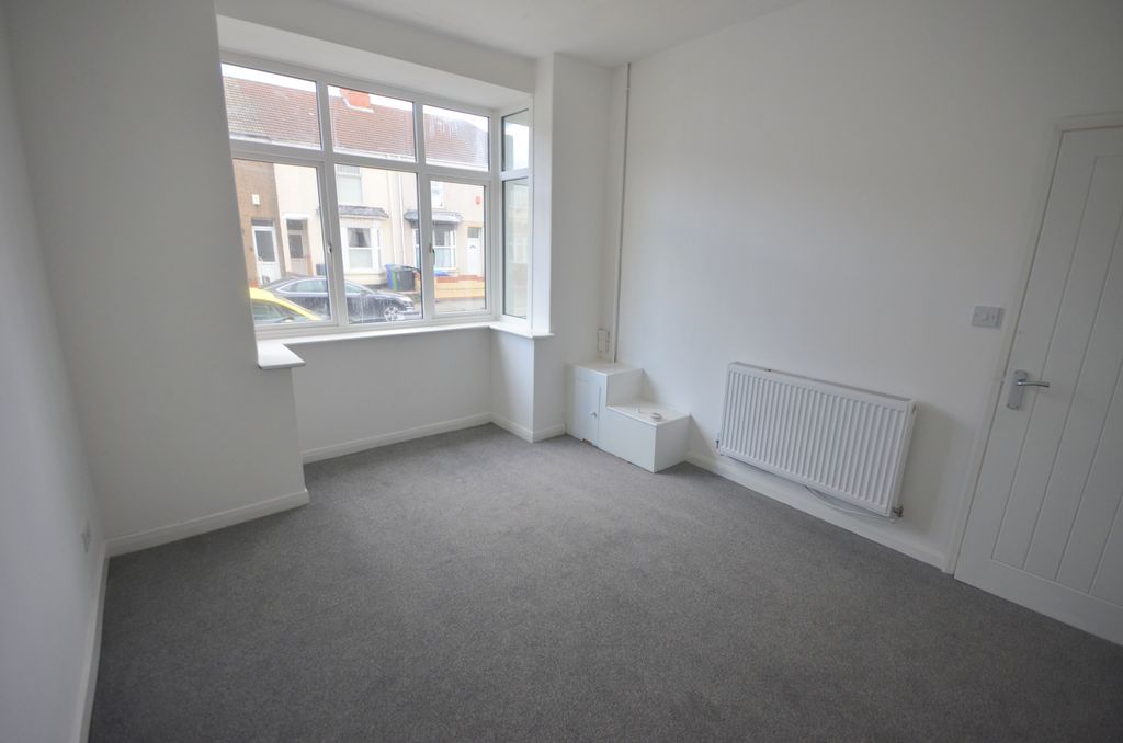 Property photo 2 of 12
