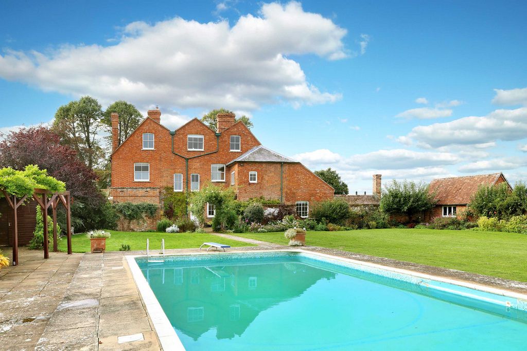 Property photo 3 of 44