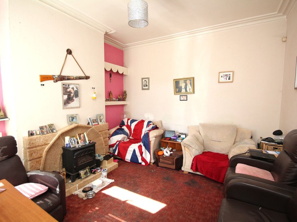 Property photo 3 of 13