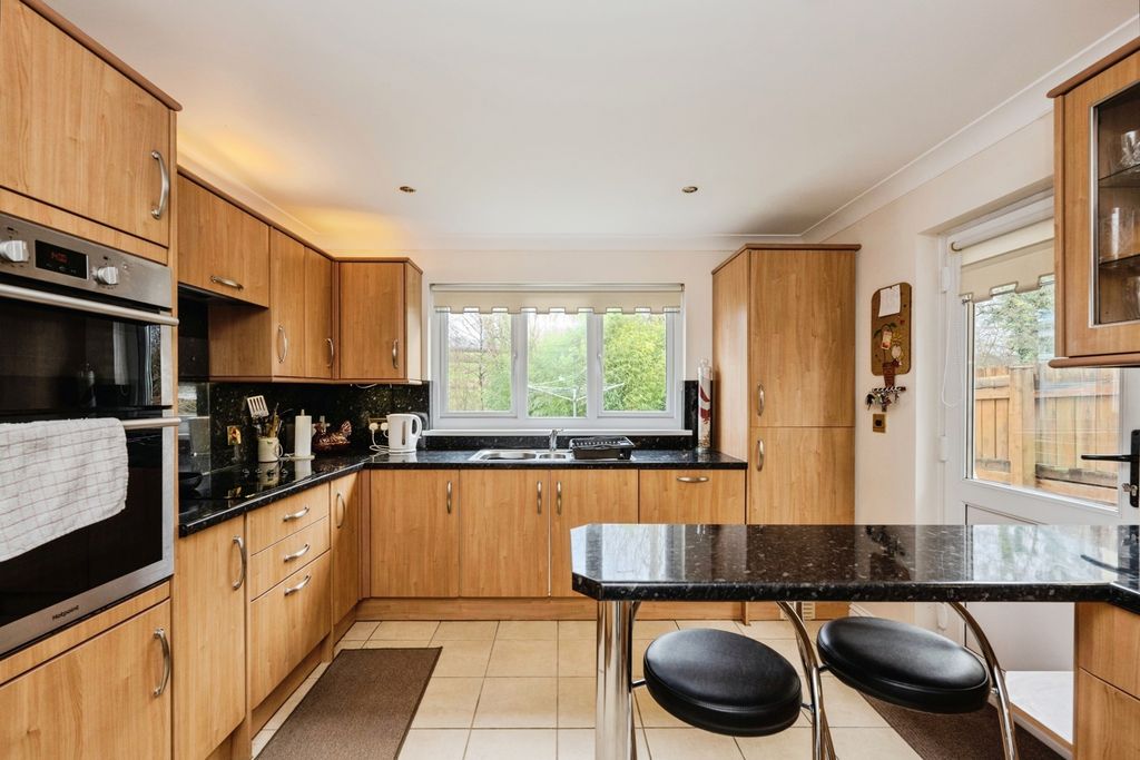 Property photo 3 of 19 Pbox-Img.Jpg