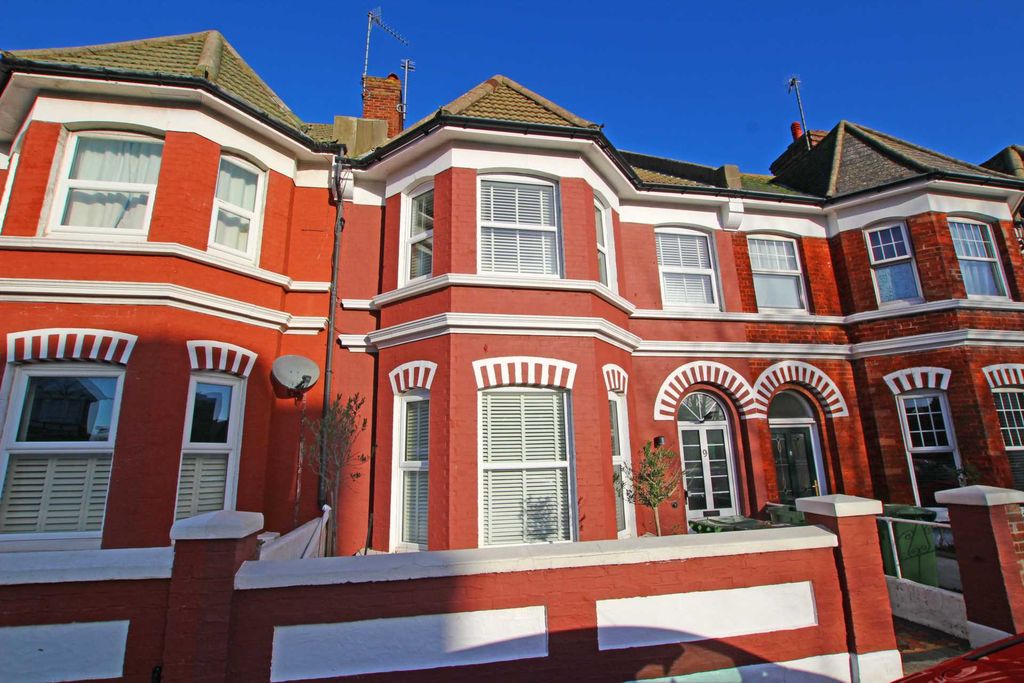 Property photo 1 of 11
