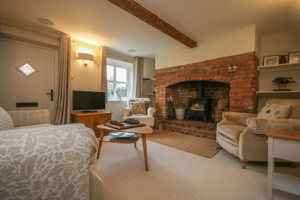 Property photo 2 of 16