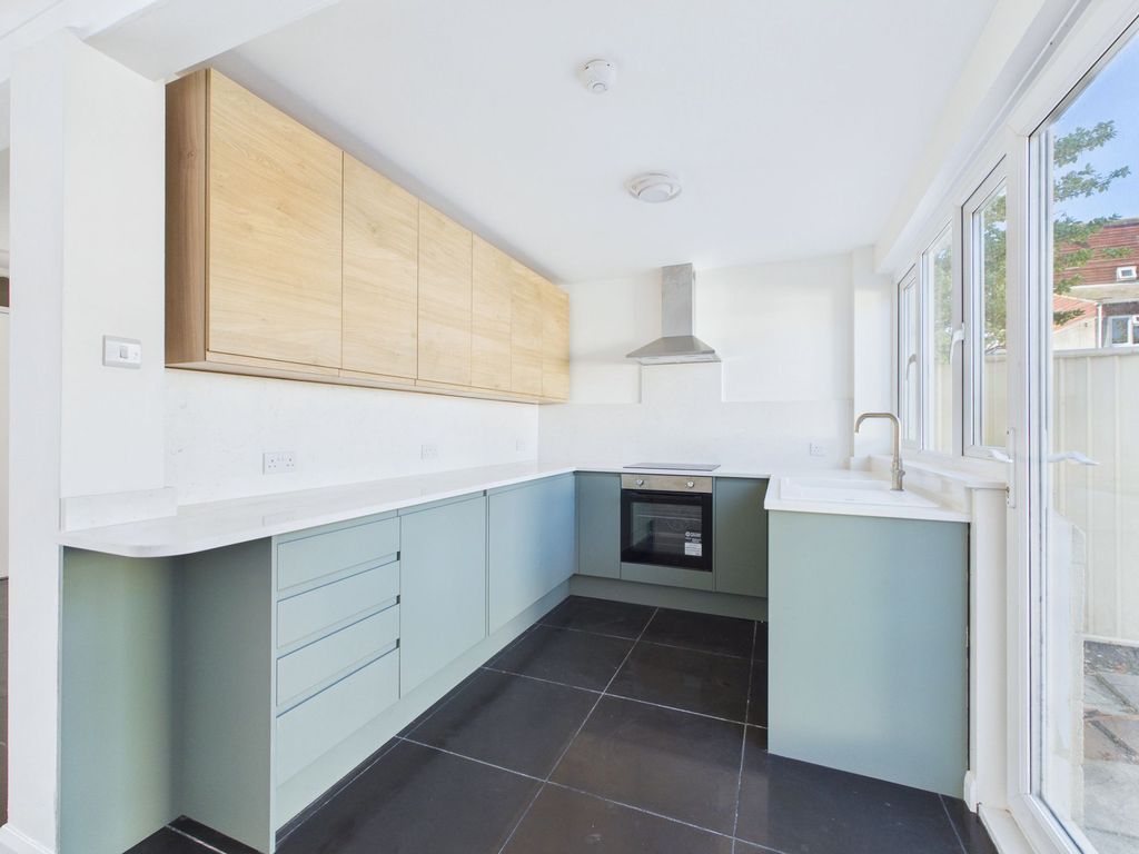 Property photo 2 of 12 Kitchen
