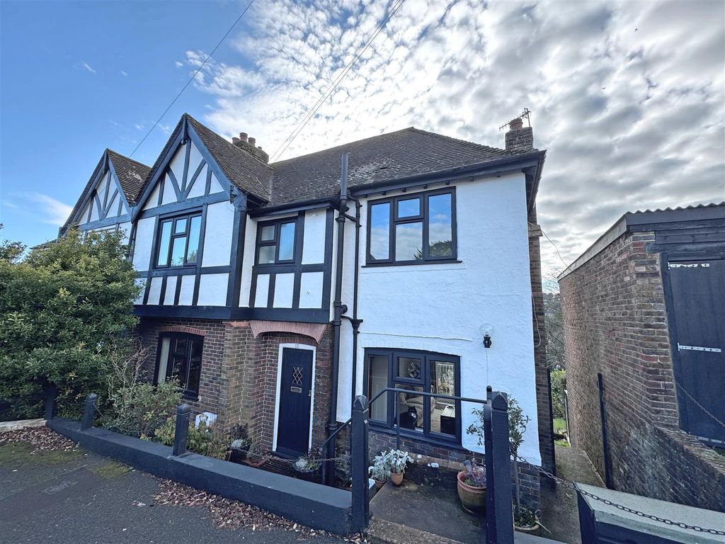 Property photo 1 of 17 20E.Jpg