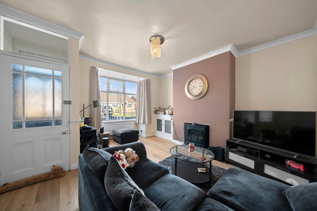 Property photo 2 of 12