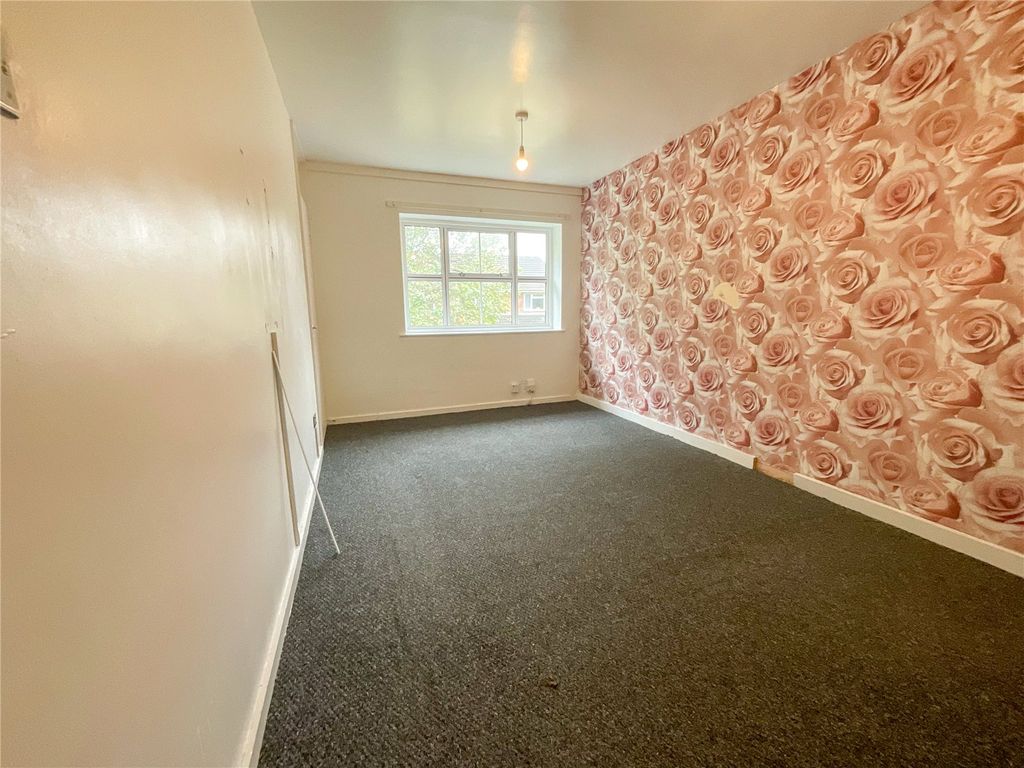 Property photo 3 of 6 Picture No. 02