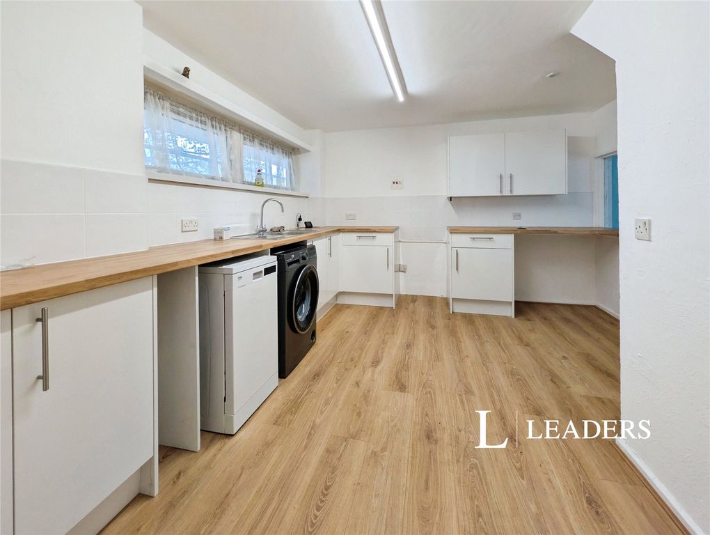 Property photo 1 of 10 Picture No. 06