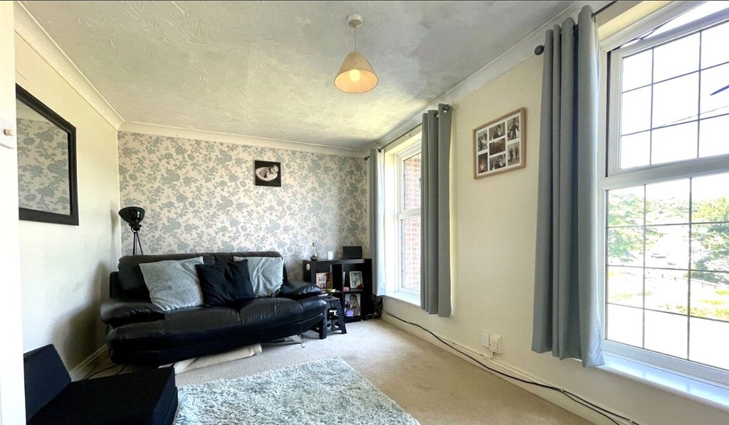 Property photo 2 of 8 Picture No. 04