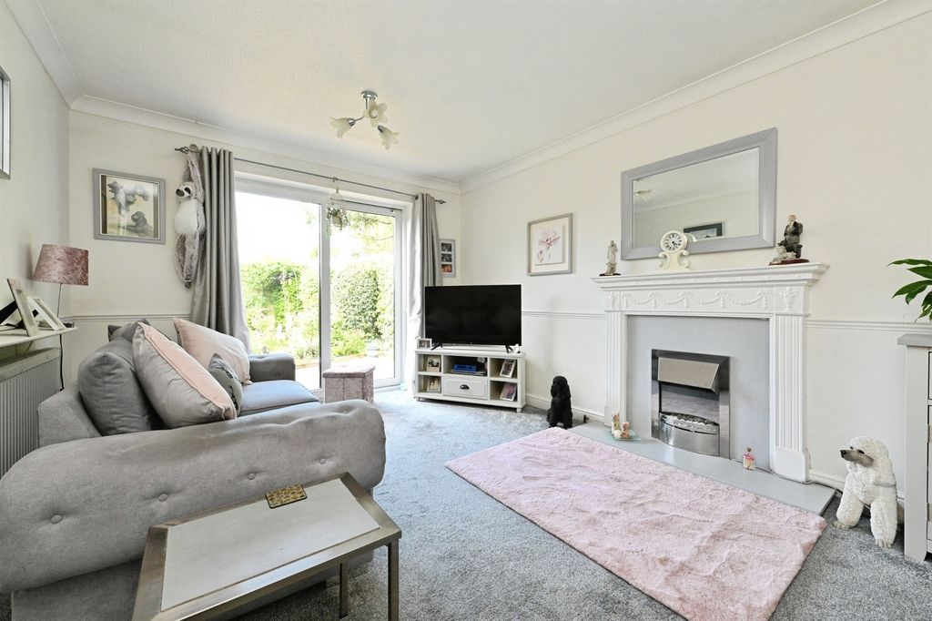 Property photo 2 of 16