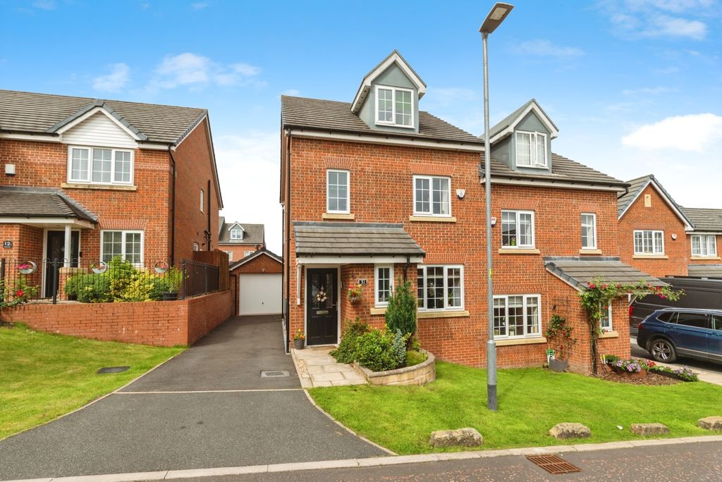Property photo 1 of 17 External