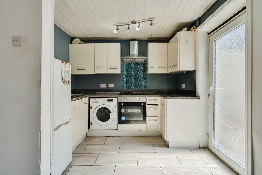 Property photo 2 of 14 Pbox-Img.Jpg