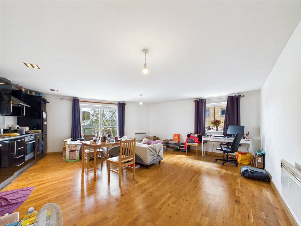 Property photo 2 of 10 Picture No. 04