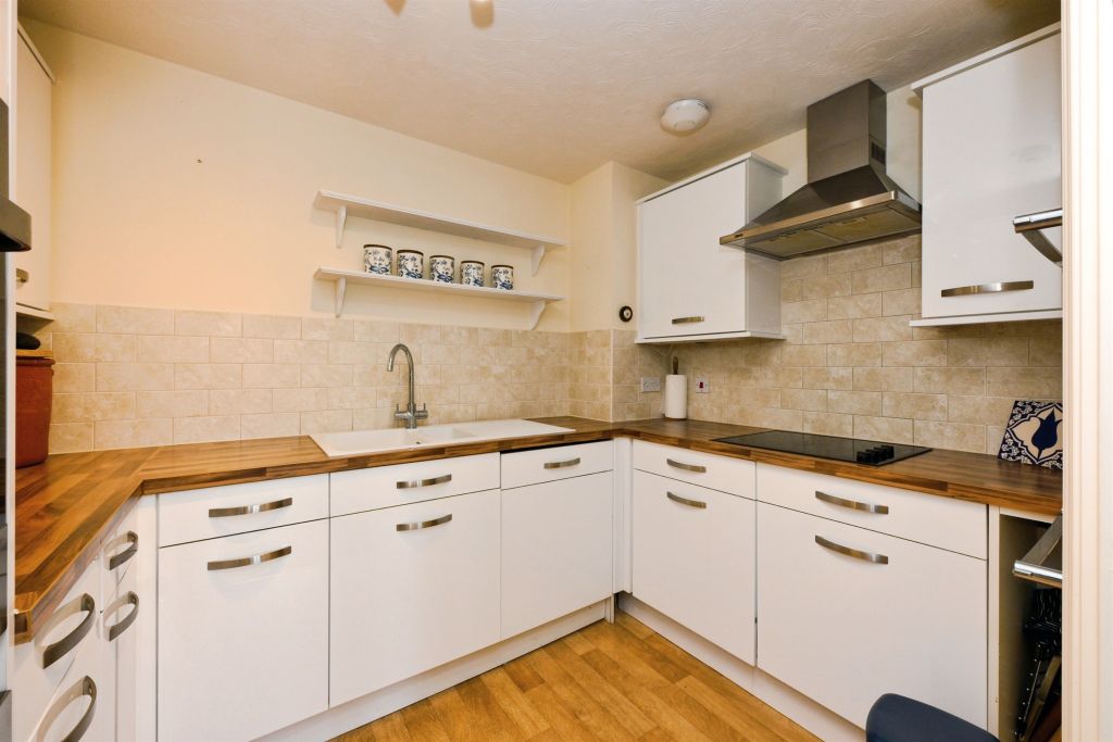 Property photo 3 of 14