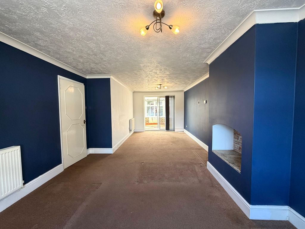 Property photo 3 of 23