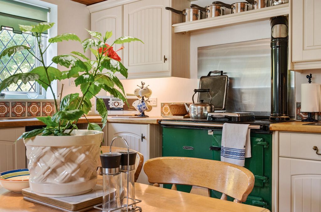 Property photo 3 of 15 1319707-45-687E4E...