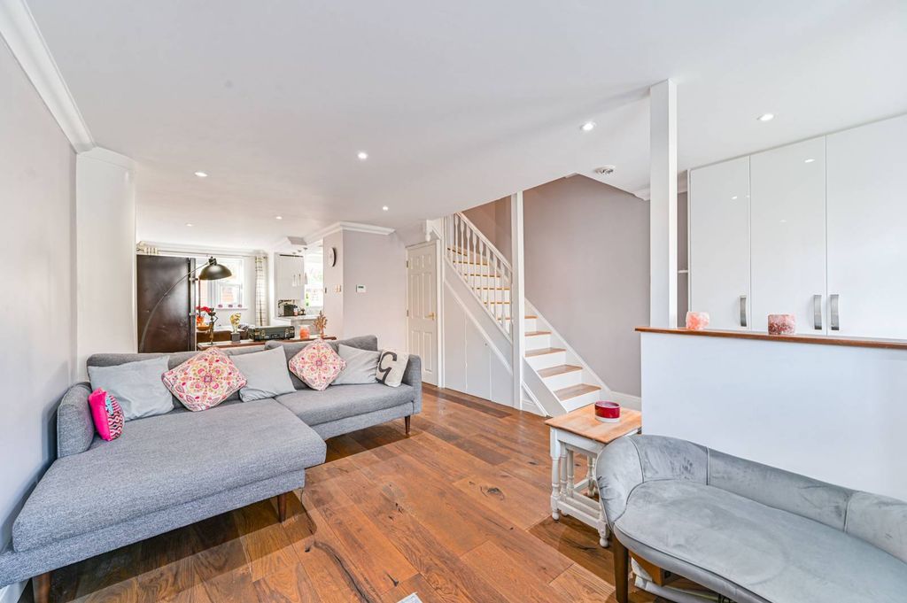 Property photo 1 of 28