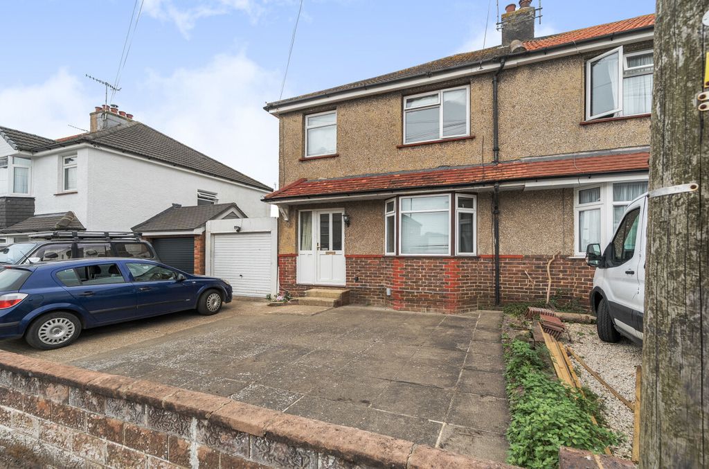 Property photo 1 of 11 External