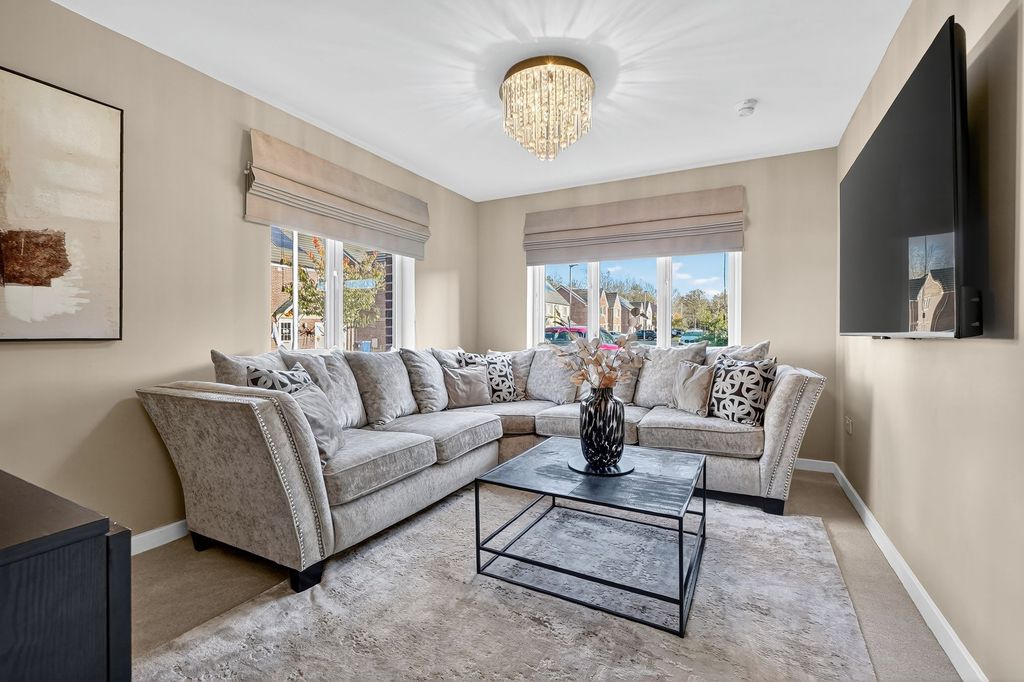 Property photo 3 of 33