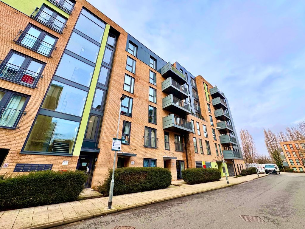 Property photo 1 of 13 Exterior