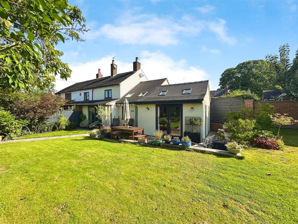 Property photo 2 of 31 The Cottages