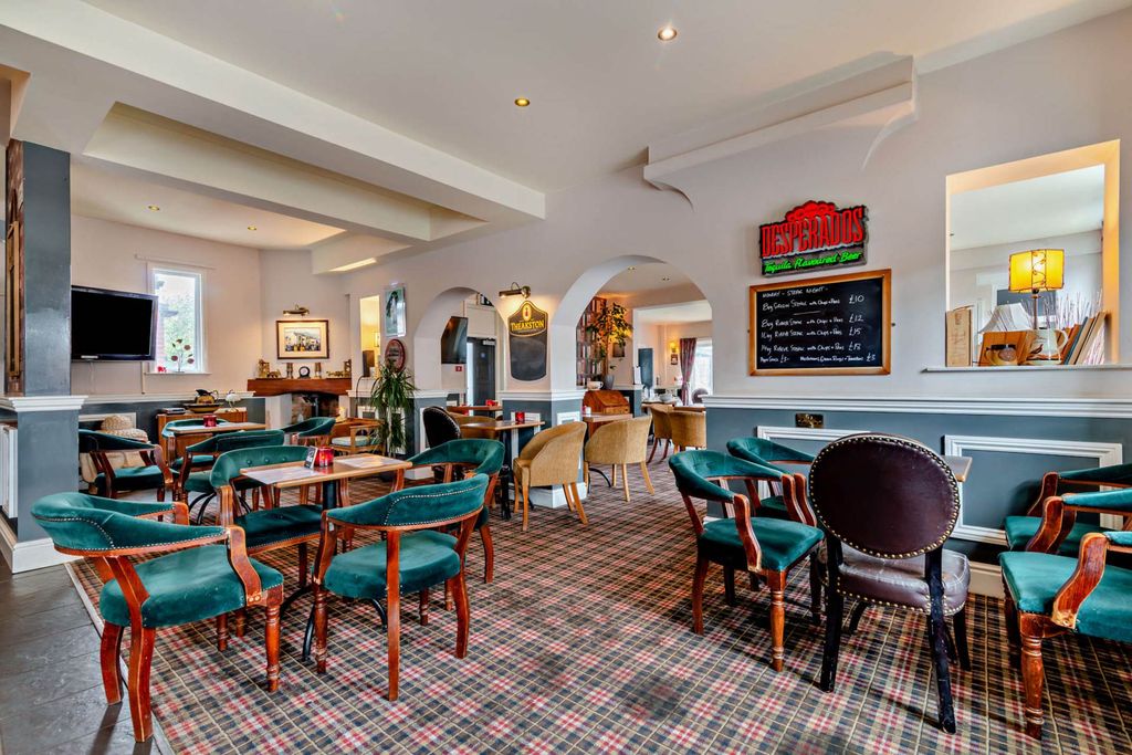 Property photo 2 of 26