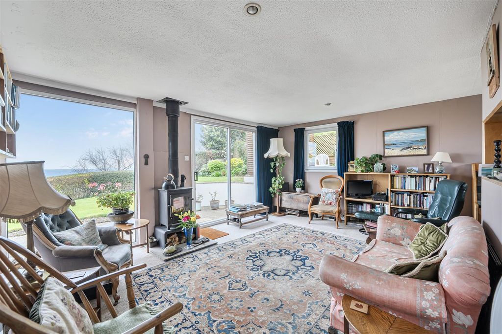 Property photo 3 of 17 1436300-23-69cd10240B8Fc.Jpg