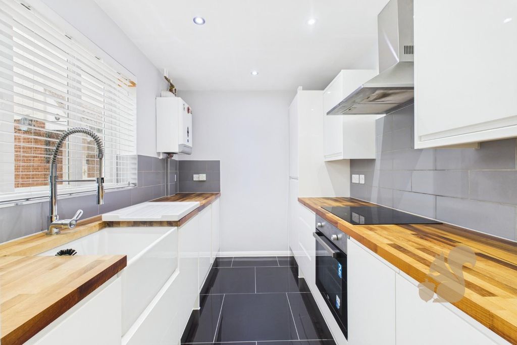 Property photo 3 of 16 Cam04604G0-Pr0068-Still005.Jpg