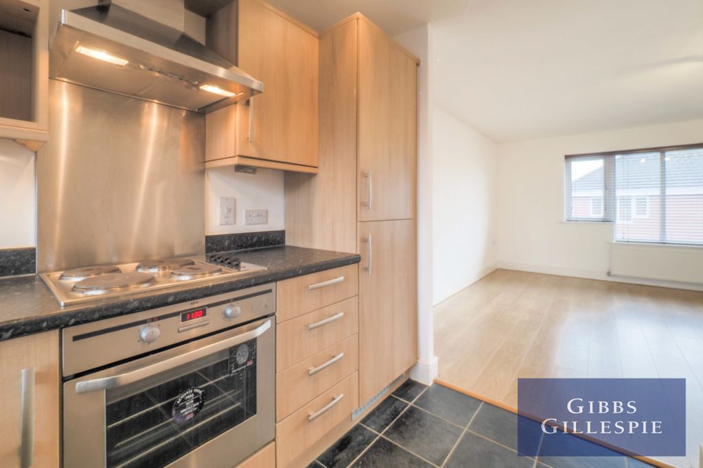 Property photo 1 of 10 1 (2)