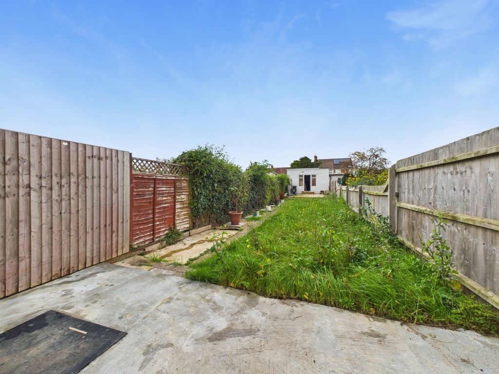 Property photo 3 of 13 Garden