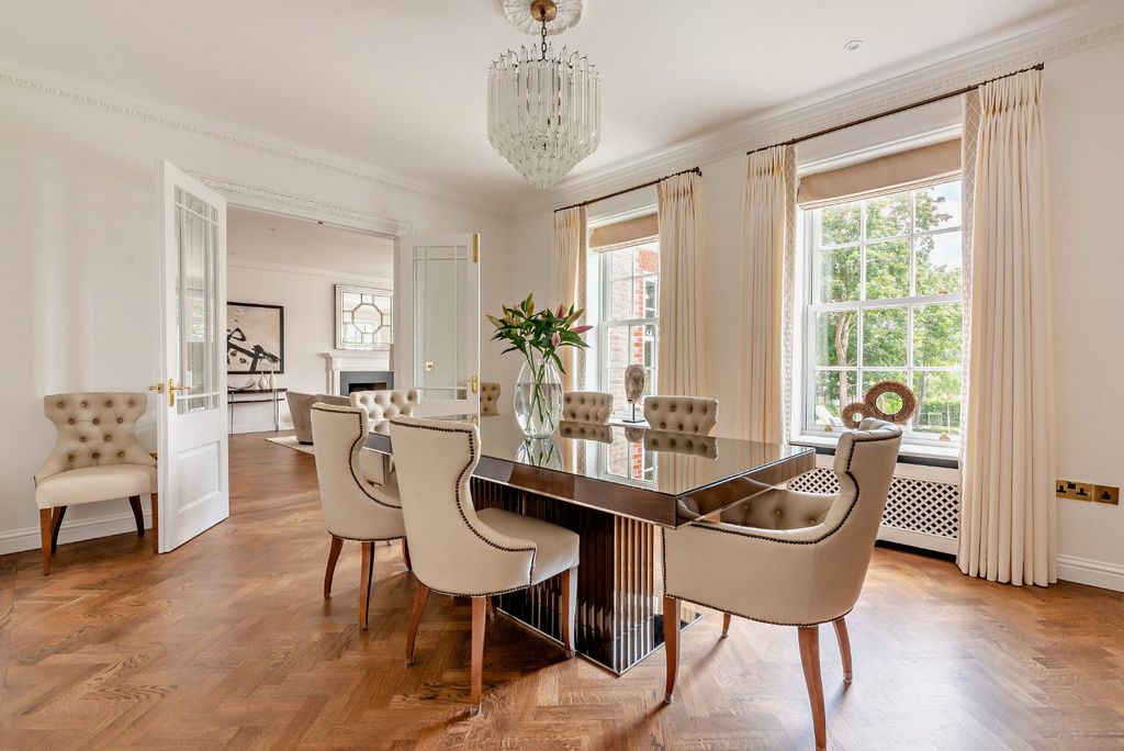 Additional image 9 of 6 bed detached house for saleFlowers Hill, Pangbourne, Berkshire RG8