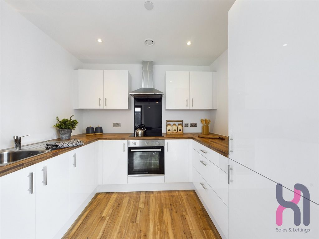 Property photo 2 of 8 Picture No. 06