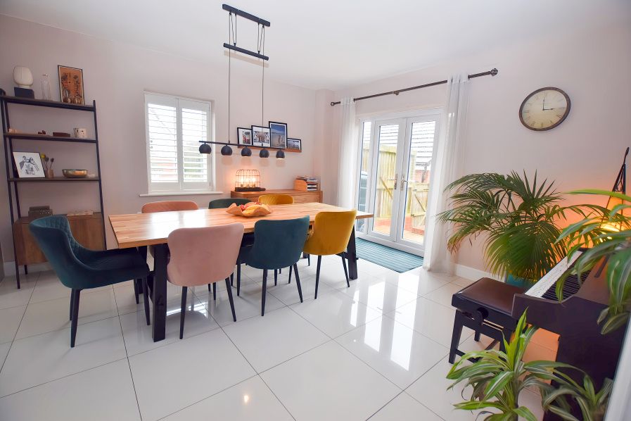 Property photo 2 of 28 Dining Kitchen 1