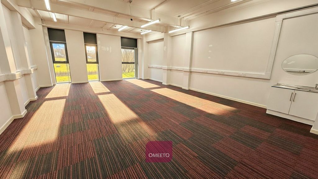 Property photo 1 of 7 Studio To Let