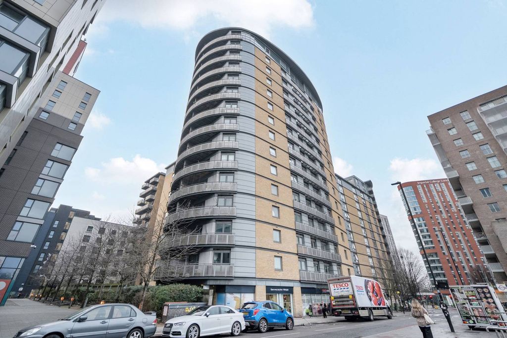 Property photo 1 of 9