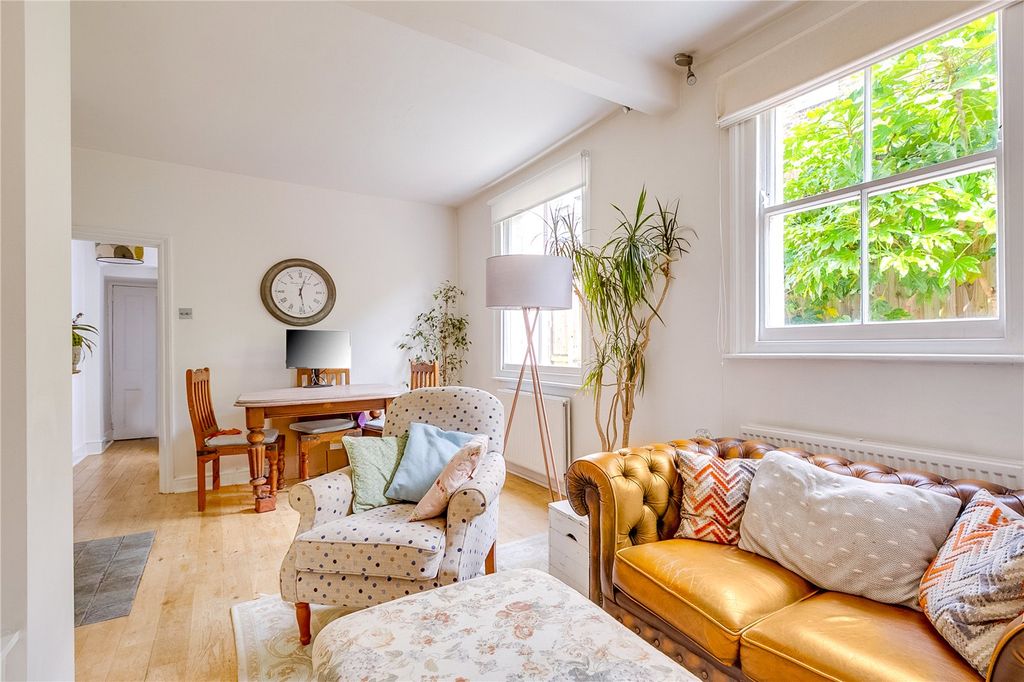 Property photo 1 of 7