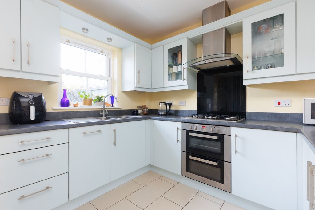 Property photo 3 of 21 4735757