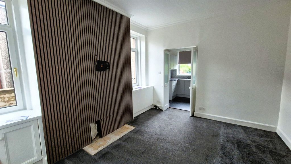 Property photo 2 of 9 Picture No. 04