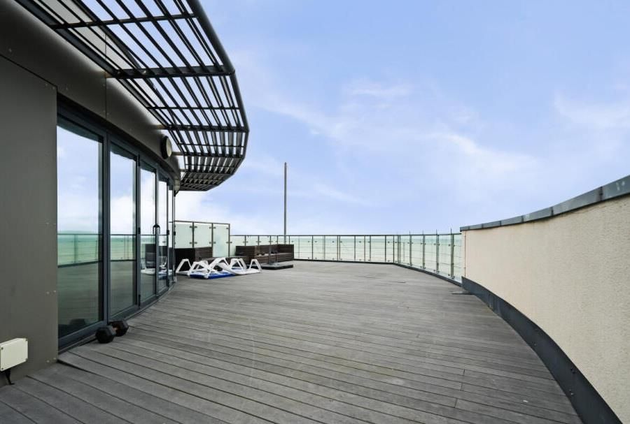 Property photo 3 of 13 Terrace.Jpg