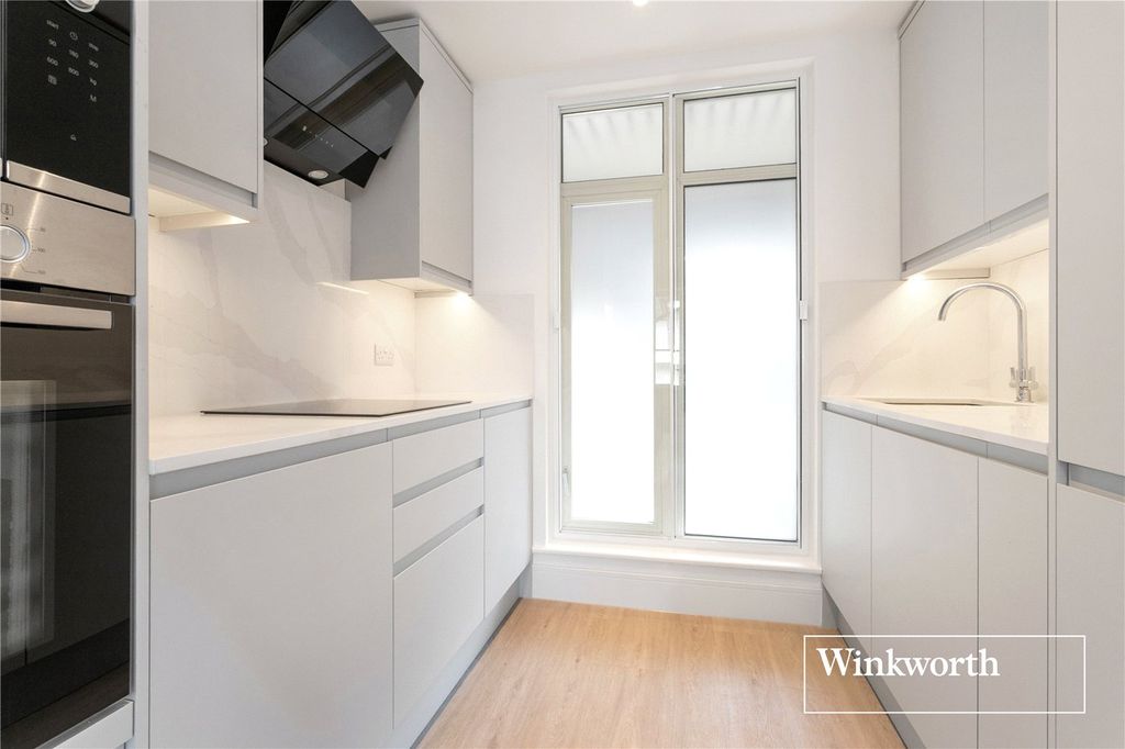 Property photo 3 of 17 Picture No. 15