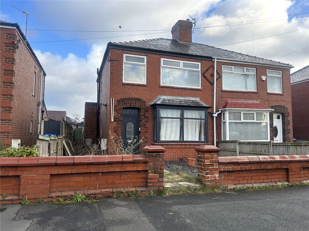 Property photo 1 of 15 External