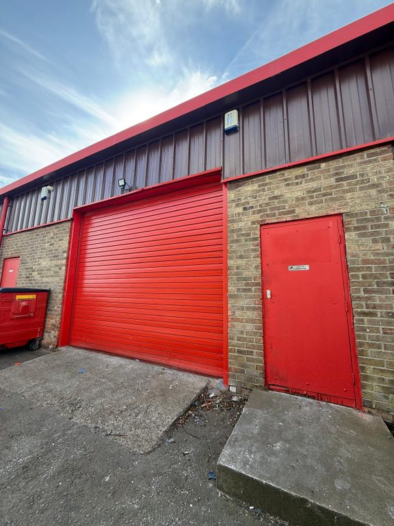 Property photo 1 of 2