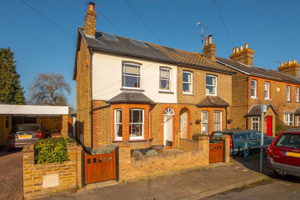 Property photo 1 of 27