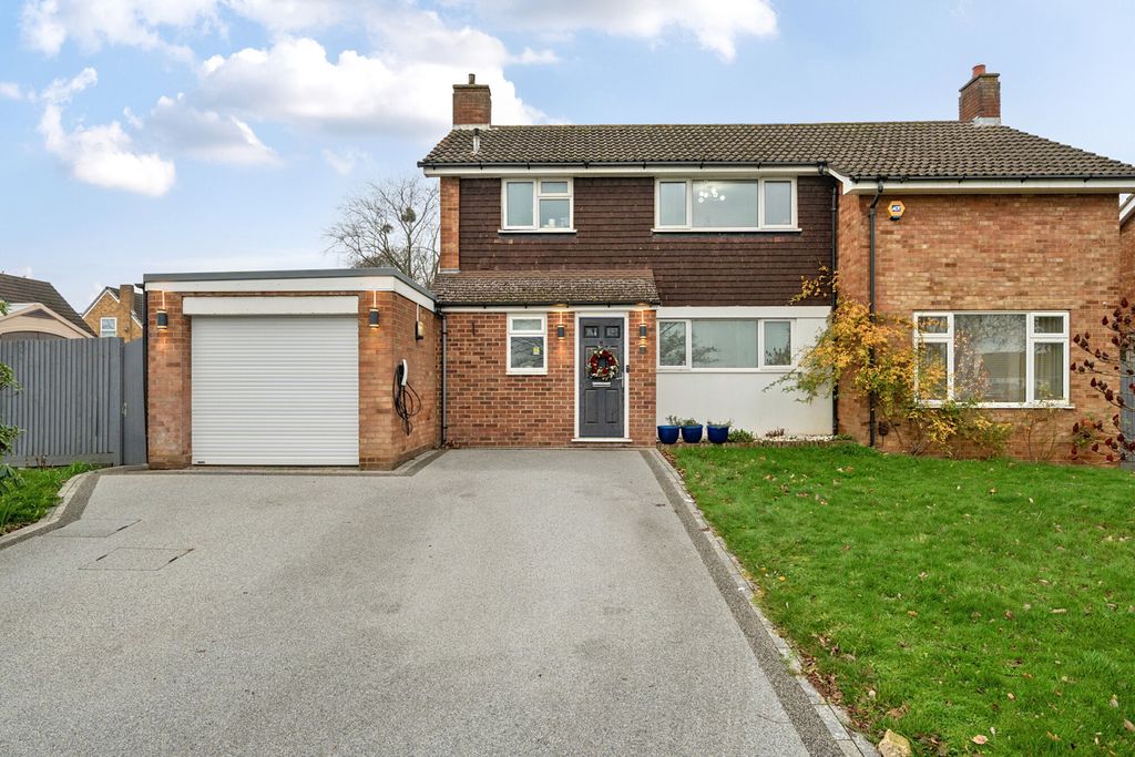 Property photo 1 of 20 External