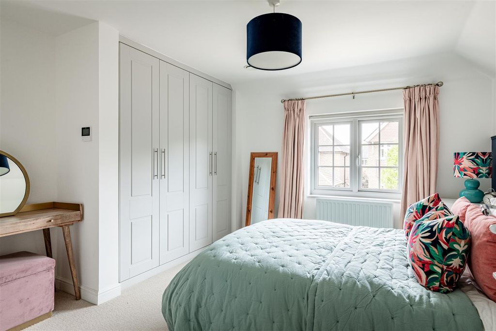 Additional image 10 of 4 bed detached house for saleAster Way, Haywards Heath RH17