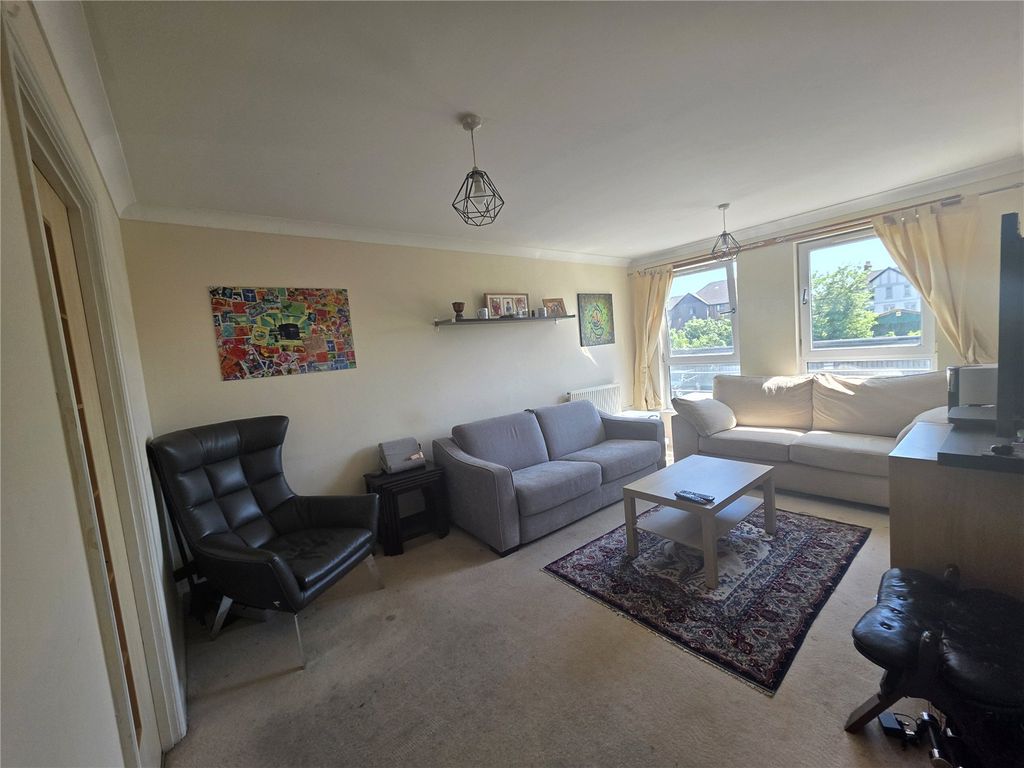 Property photo 1 of 11 Picture No. 02