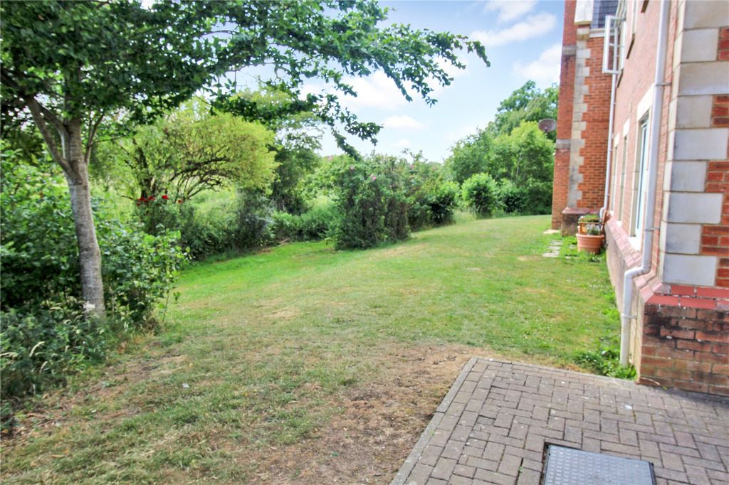 Property photo 3 of 10 Picture No. 08